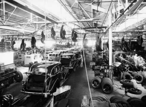 Fabryka-General-Motors-z-lat-30