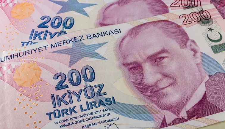 Banknot-200-lir-tureckich-–-dzisiaj-200-lir-jest-warte-zaledwie-38-zl-a-jeszcze-10-lat-temu-bylo-to-340-zl