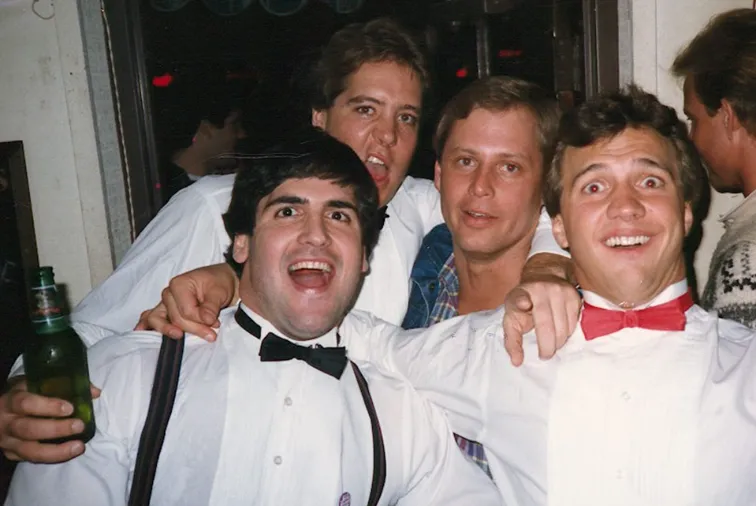 Mark-Cuban-razem-ze-swoimi-wspollokatorami-na-domowce