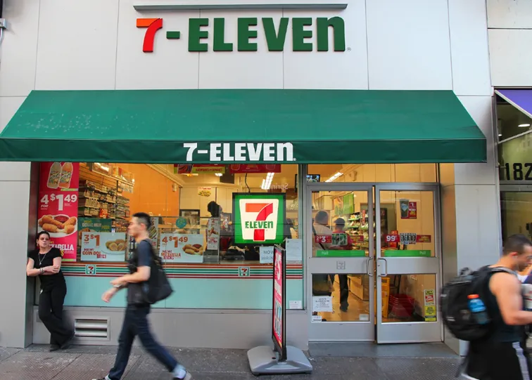 Siec-7-–-eleven.-To-wlasnie-na-niej-wzorowala-sie-siec-Zabka