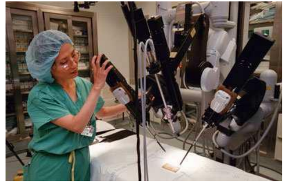 Robot z kategorii systemu współdzielonej kontroli, będący wsparciem dla chirurga. Ta konkretna wersja pomaga przy operacjach na sercu
