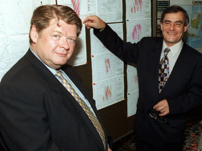 Prezes Bre-X David Walsh (z lewej) i wiceprezes John Felderhof