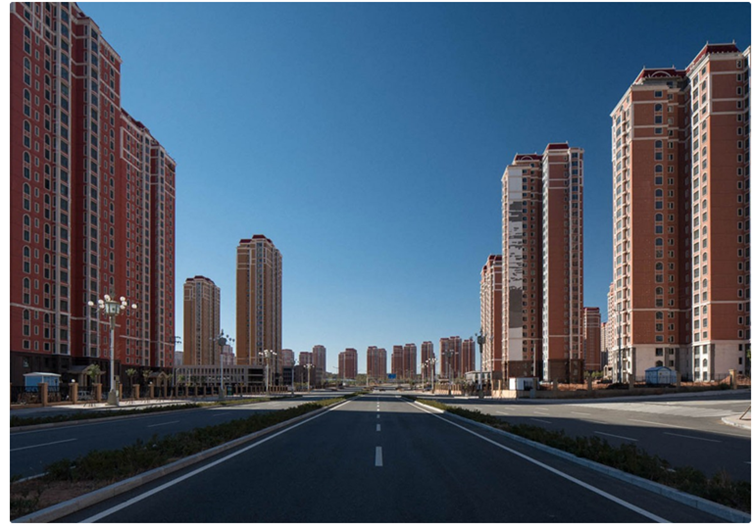 Miasto Ordos – przykład jednego z wielu chińskich miast widmo